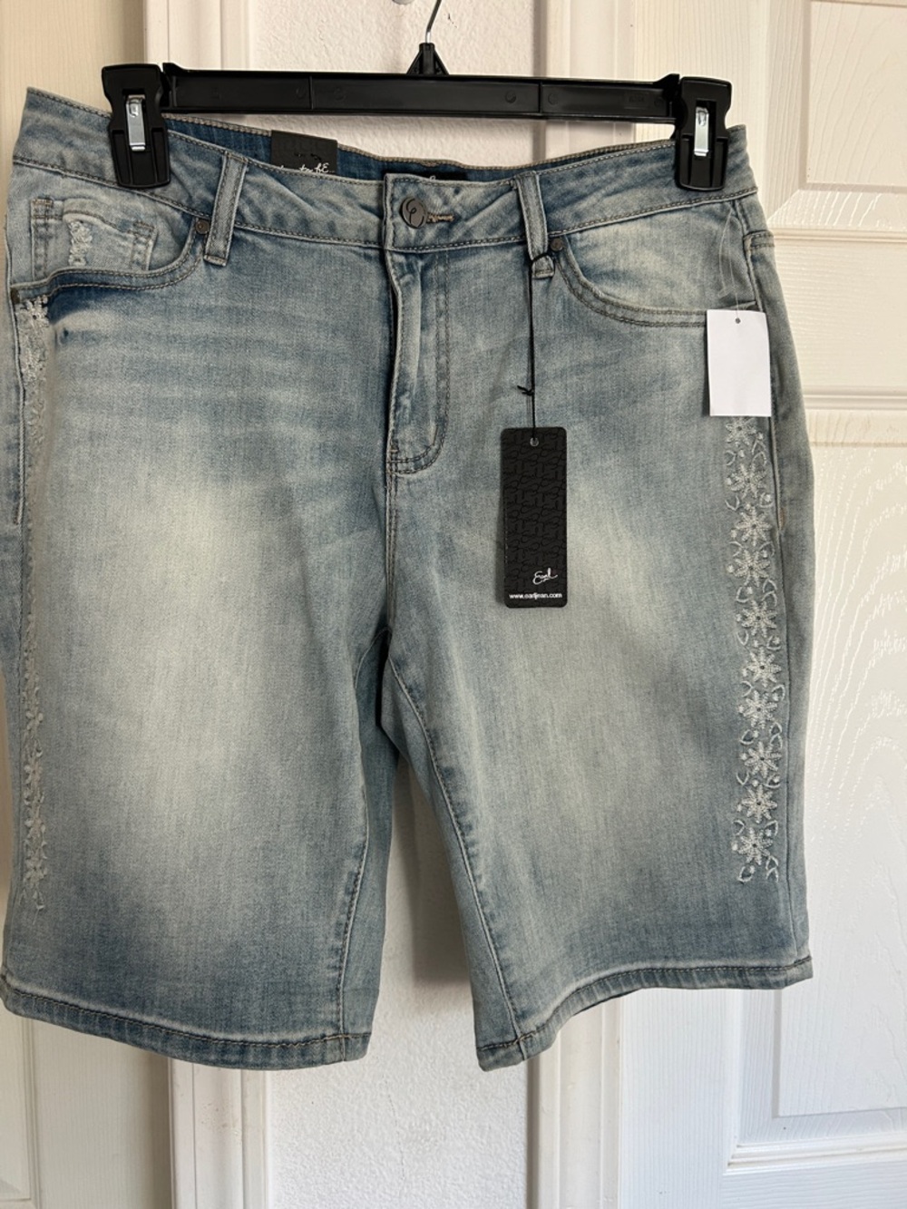 NWT Earl Jean embellished shorts